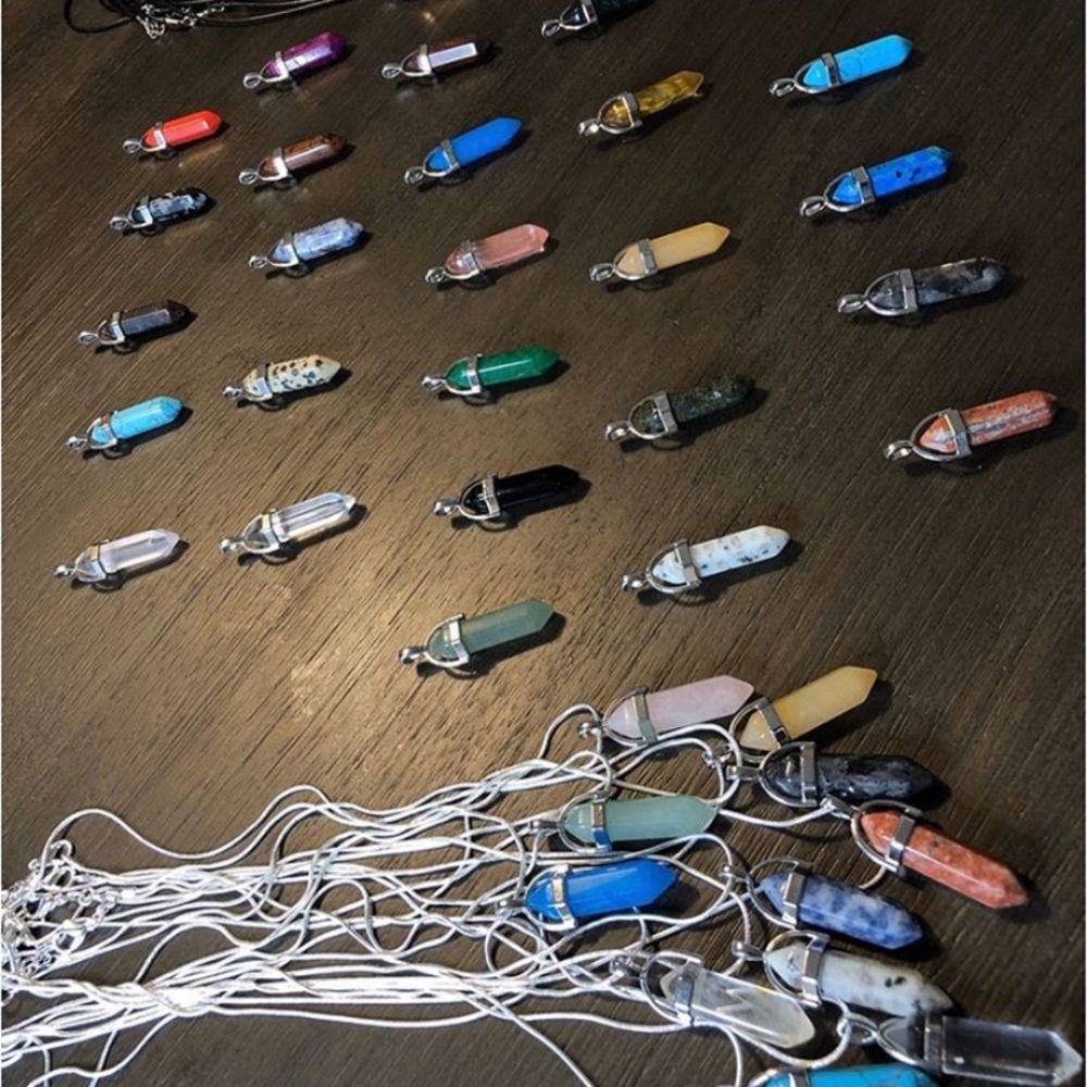 Crystal/quartz necklaces - Picture 4 of 6